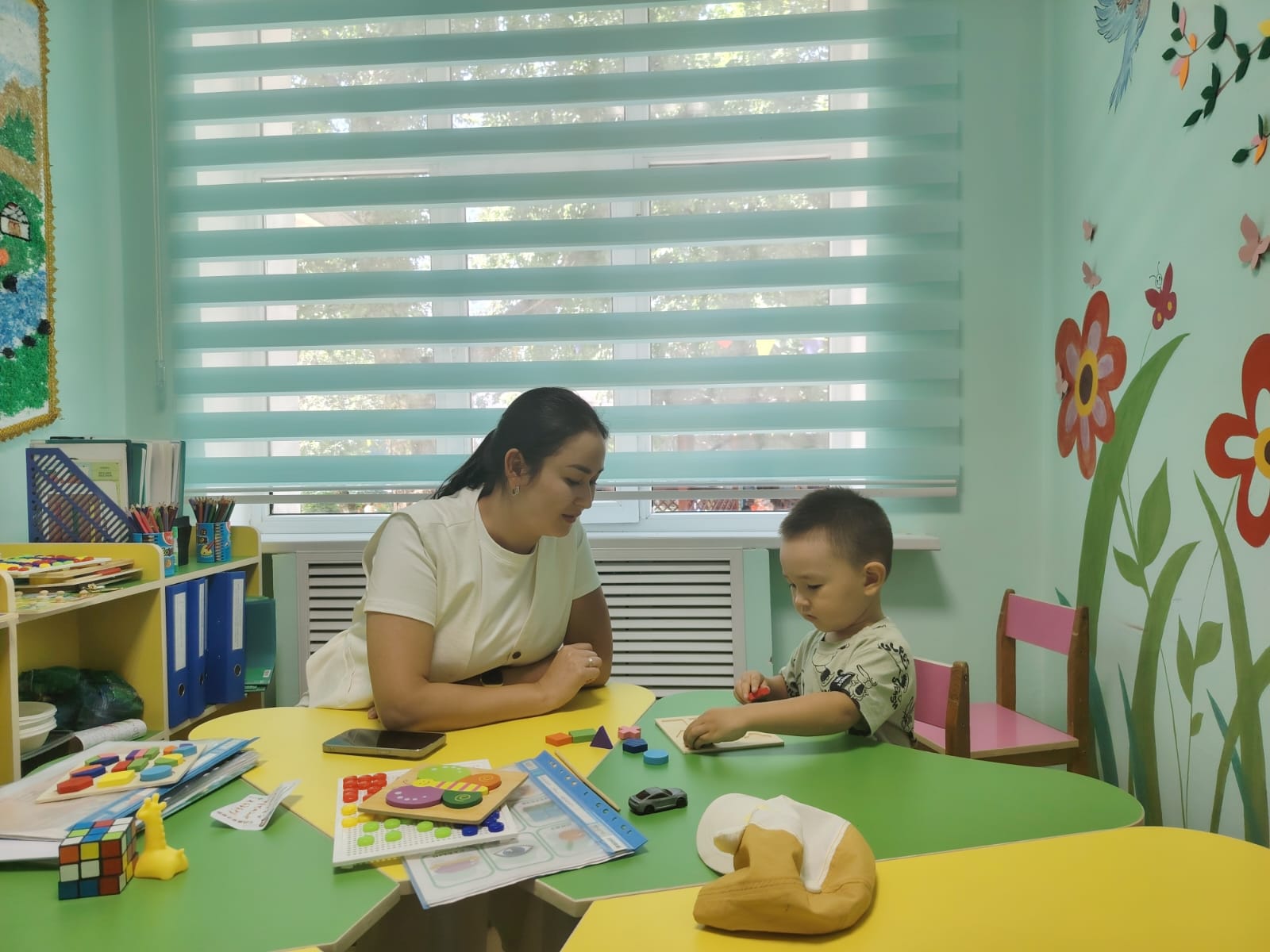 Ата-анаға мектепке дейінгі ұйым логопед маманының кеңес беруі