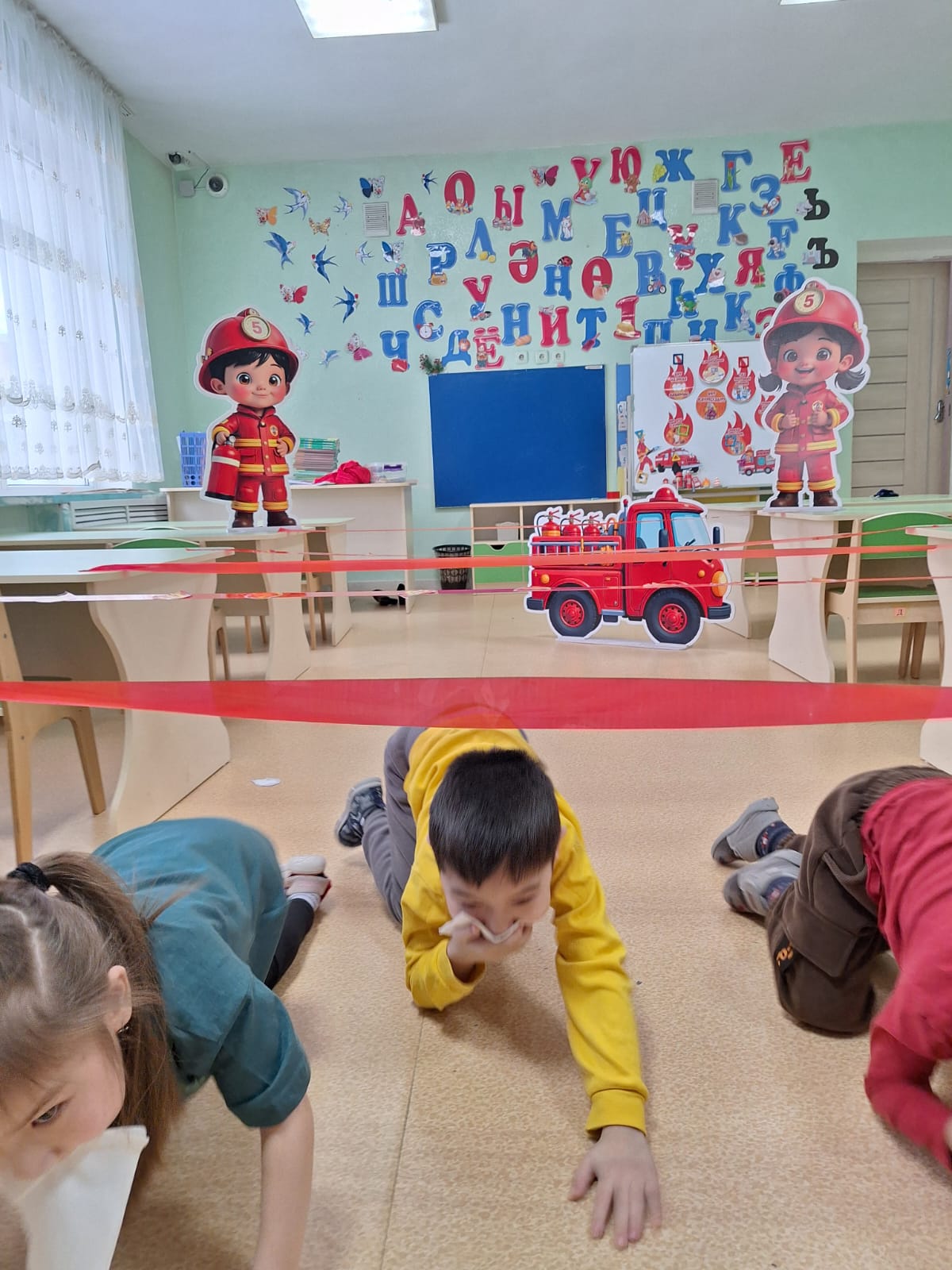 1 наурыз – Дүниежүзілік азаматтық қорғаныс күніне орай және Алматы қаласы Төтенше жағдайлар департаментінің жоспарына сәйкес Алматы қаласы, Жетісу ауданы «№67 бөбекжай-балабақшасы» КМҚК «Қарлығаш» мектепалды тобында «Өрт сөндіруші» мамандығы тақырыбы