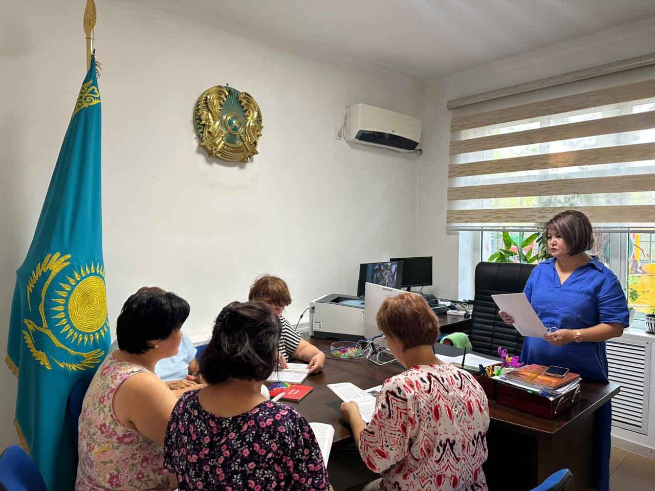 Педагог және Заң» тақырыбында ақпараттық сағат өтті.